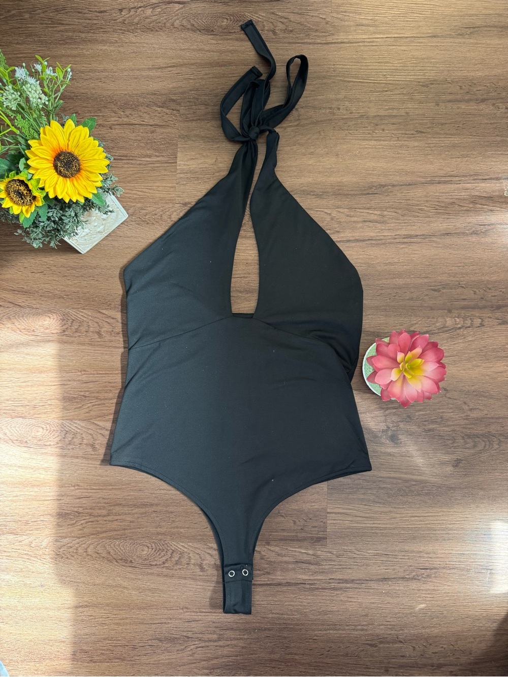 Reoria Black Halter Bodysuit Deep V Neck Size L Stretch Snap Closure